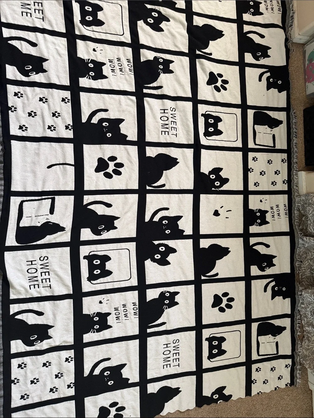 Black & White Cat Throw Blanket